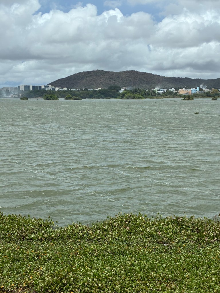 A quick stop at Padapai lake pre lunch
